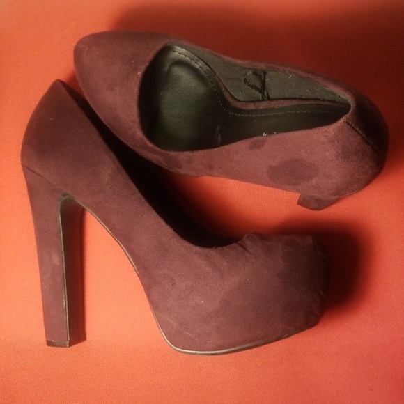 Divided Wine Suede Stilettos - Picture 4 of 4